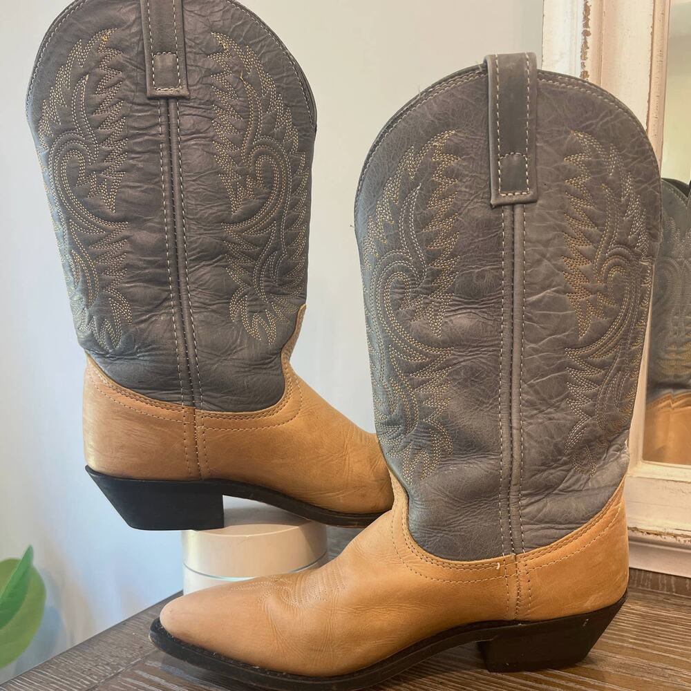 Womens SZ 8.5 Faded Slate Blue and Tan Cowboy Boots